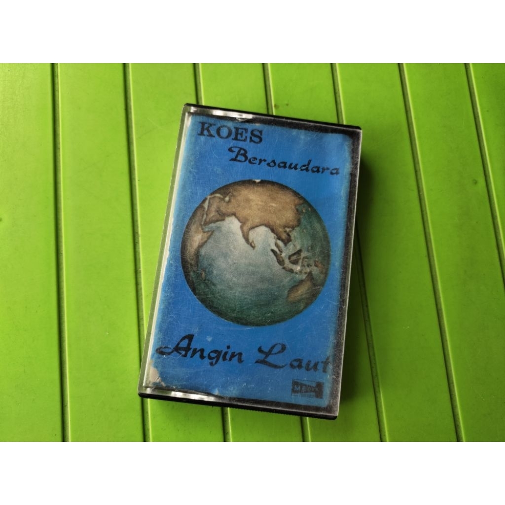 Kaset pita Koes bersaudara Angin laut
