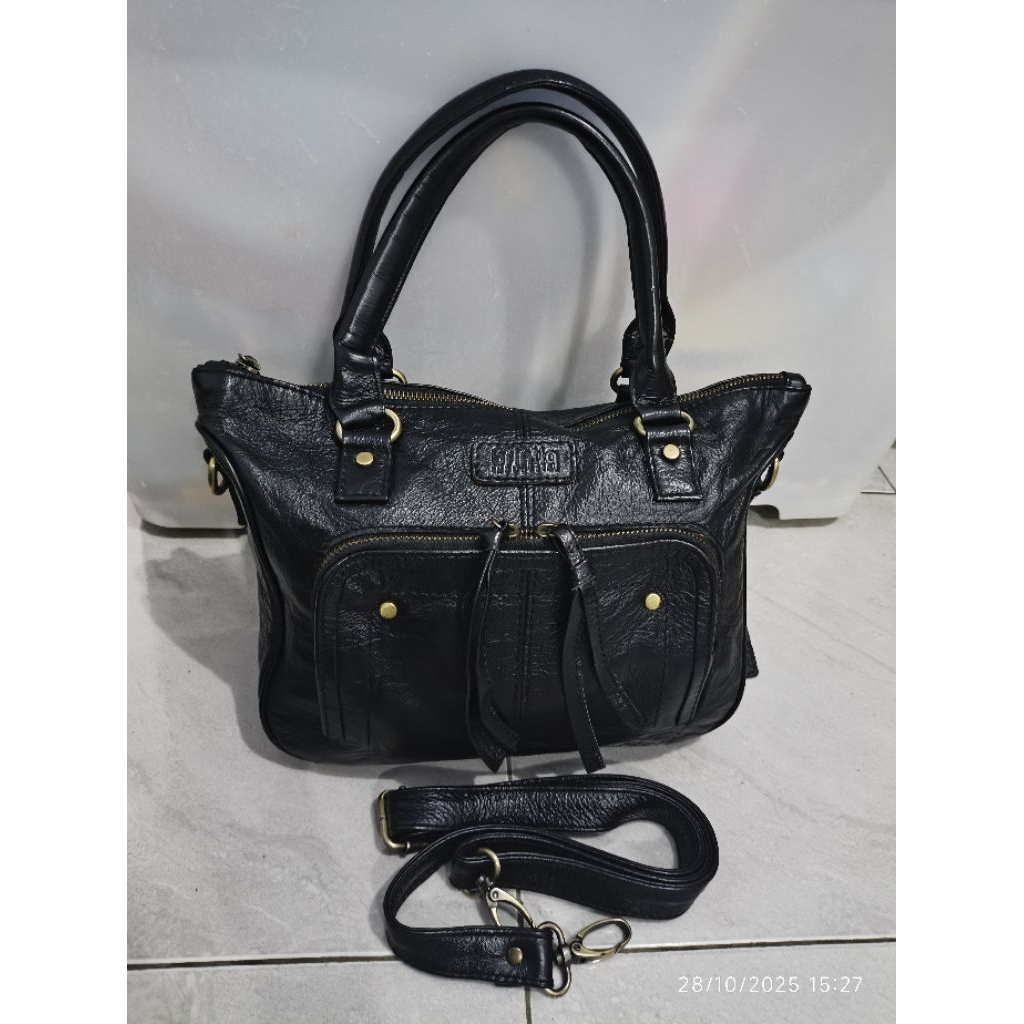 tas kulit asli jenis iL italian leather btintiq preloved model Liebeskind