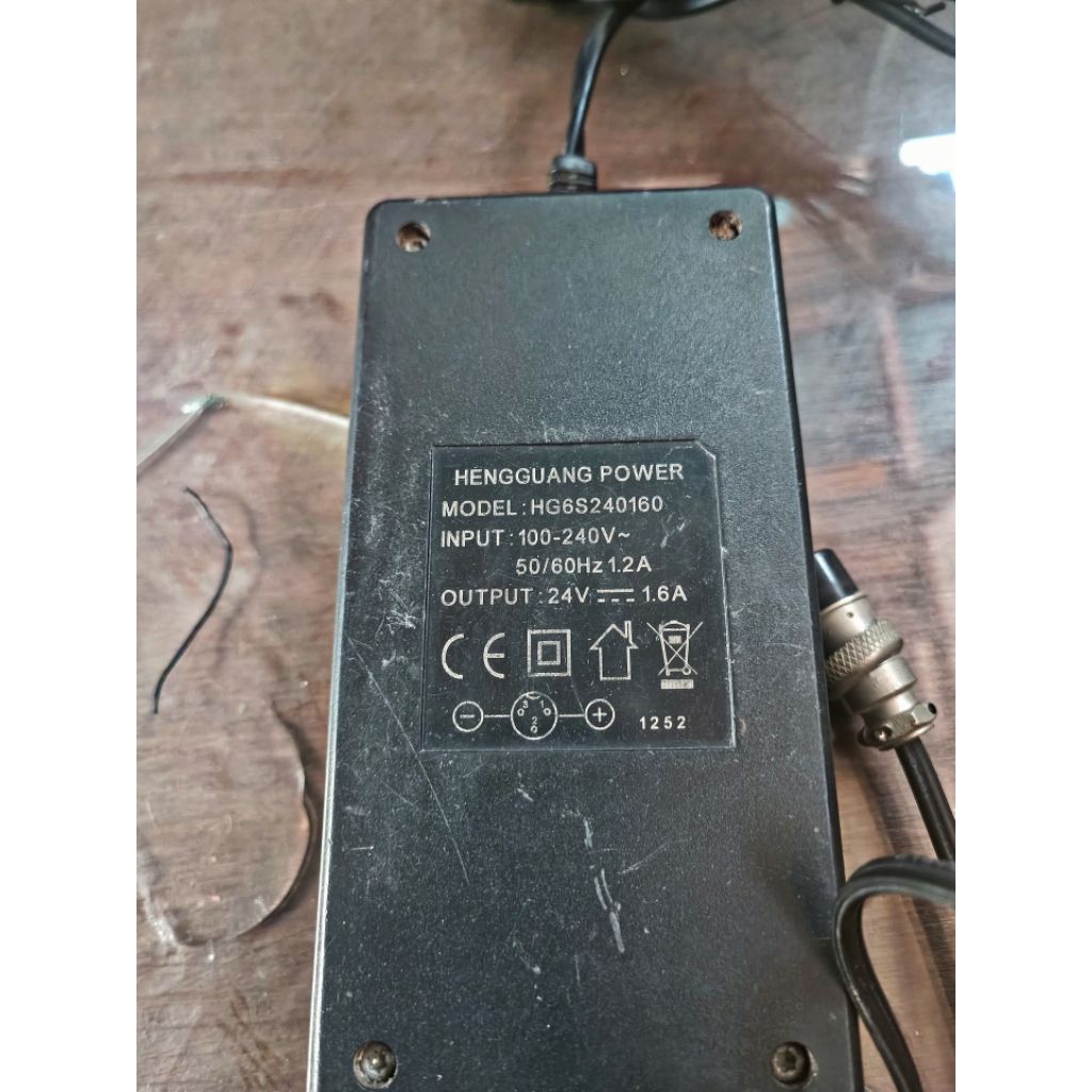 Smart charger sepeda listrik,scoter,cas aki 12 volt - 24 volt