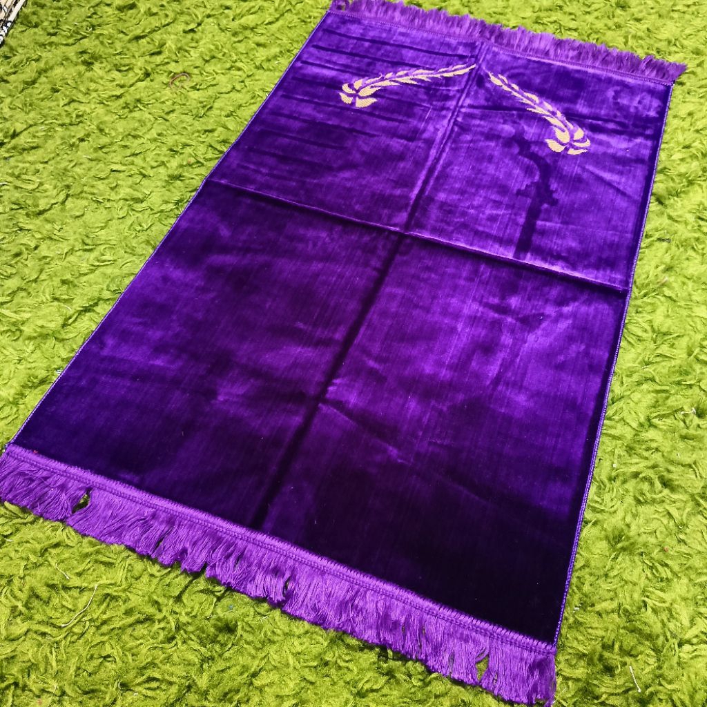 Sajadah polos medium Turkey Bludru Tebal 55x110