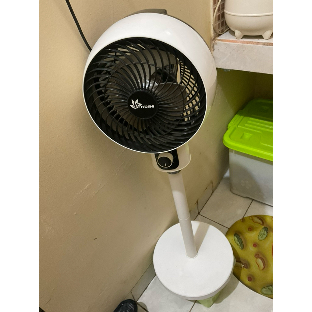 KIPAS ANGIN Estetik meja/berdiri bisa panjang pendek
