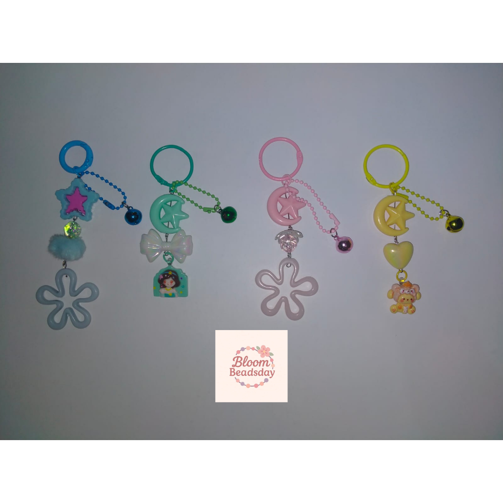 GANTUNGAN KUNCI BUNGA LONCENG