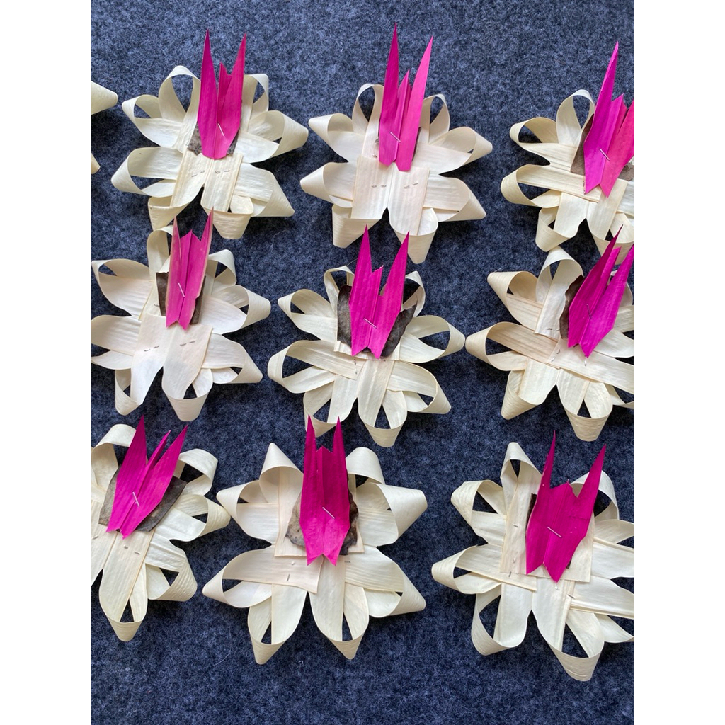 Canang sari jejaitan bali canang keong canang ibung isi 50 pcs