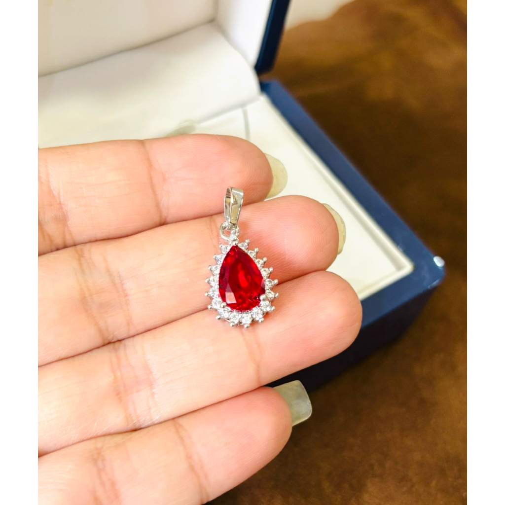 Liontin Perak Permata Merah Batu Kristal Titanium 22K