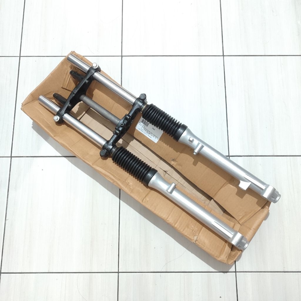 shock shok sok skok fork depan assy suzuki TS125 TS 125 TS-125 nos malaysia