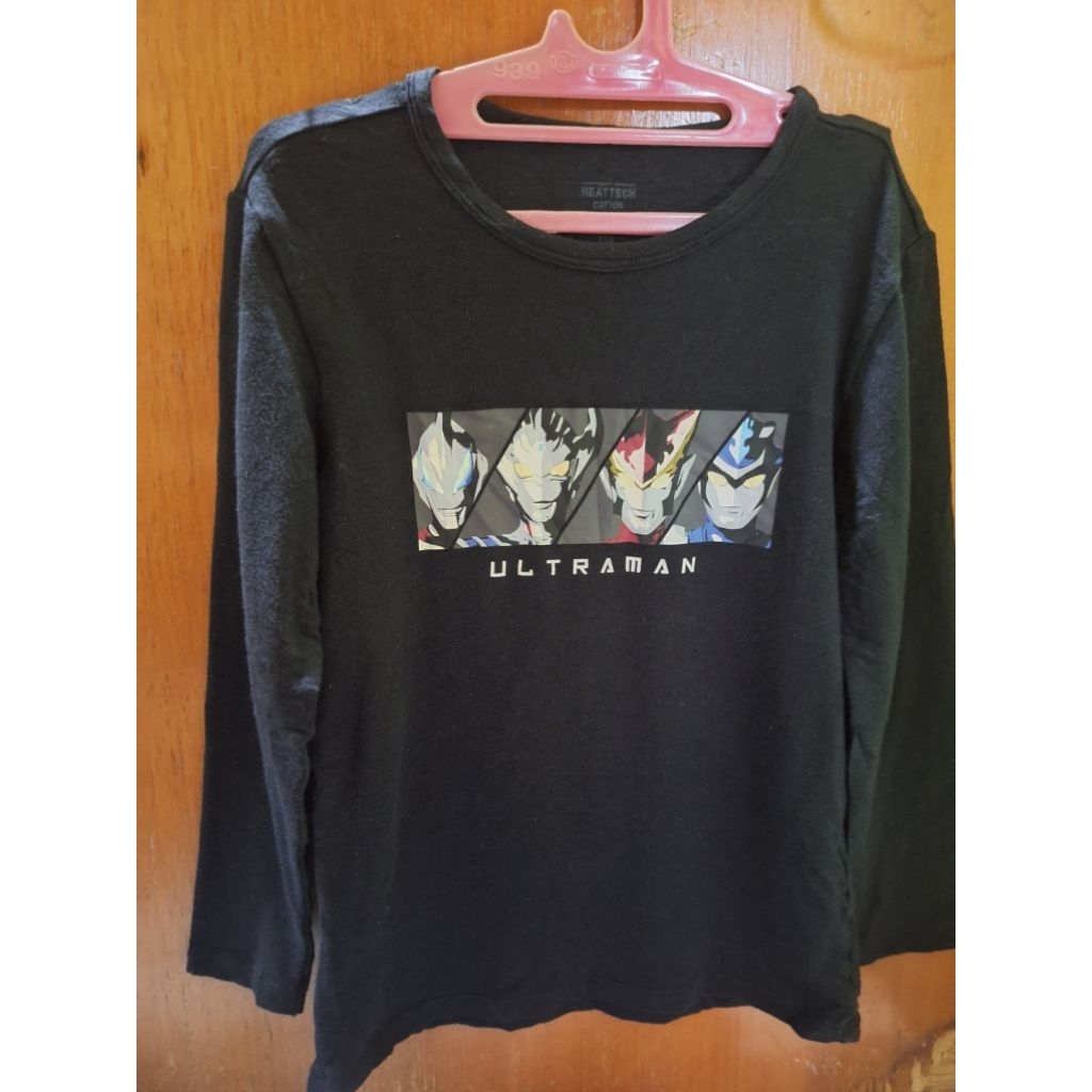 Baju Ultraman Uniqlo size 110