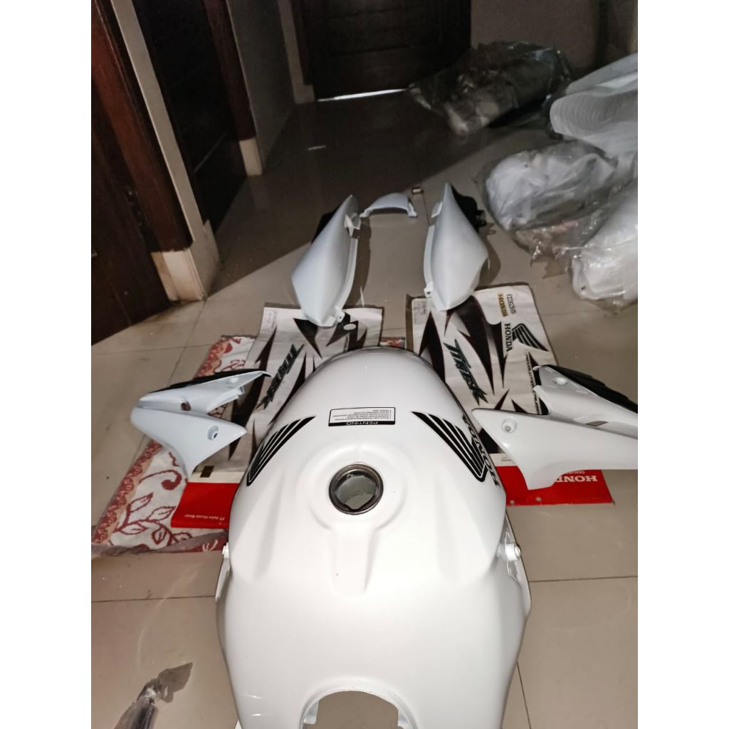 Body Honda Tiger Revo Putih