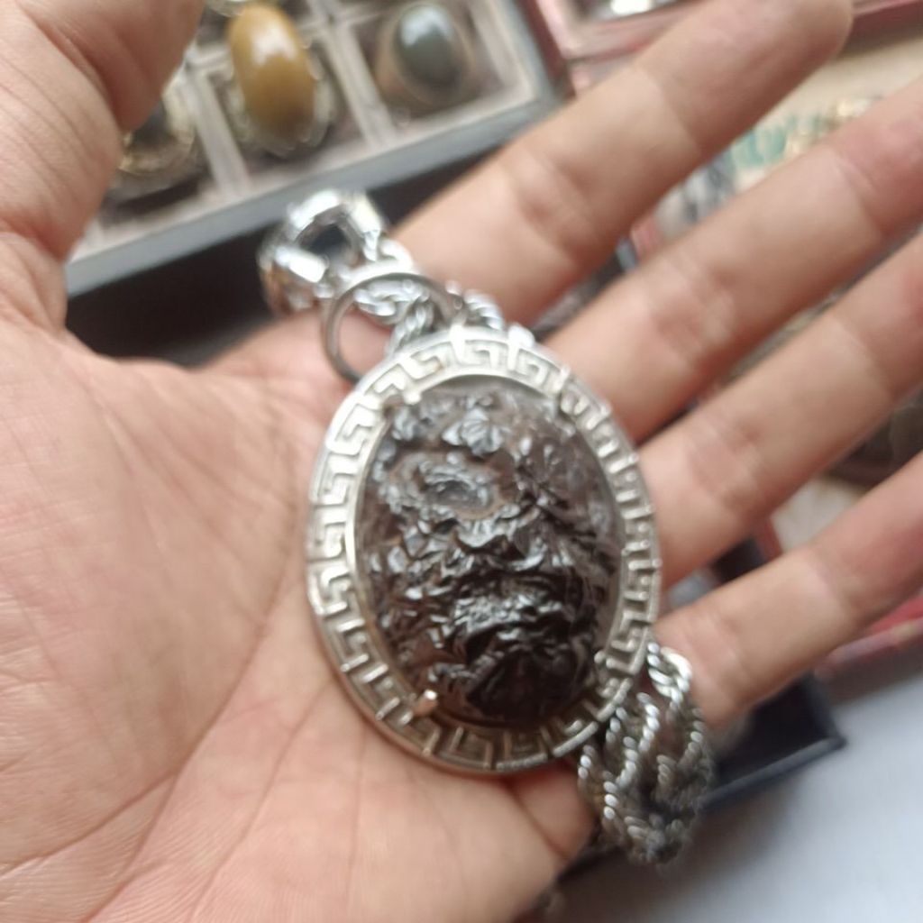 liontin jumbo badar besi selonatah