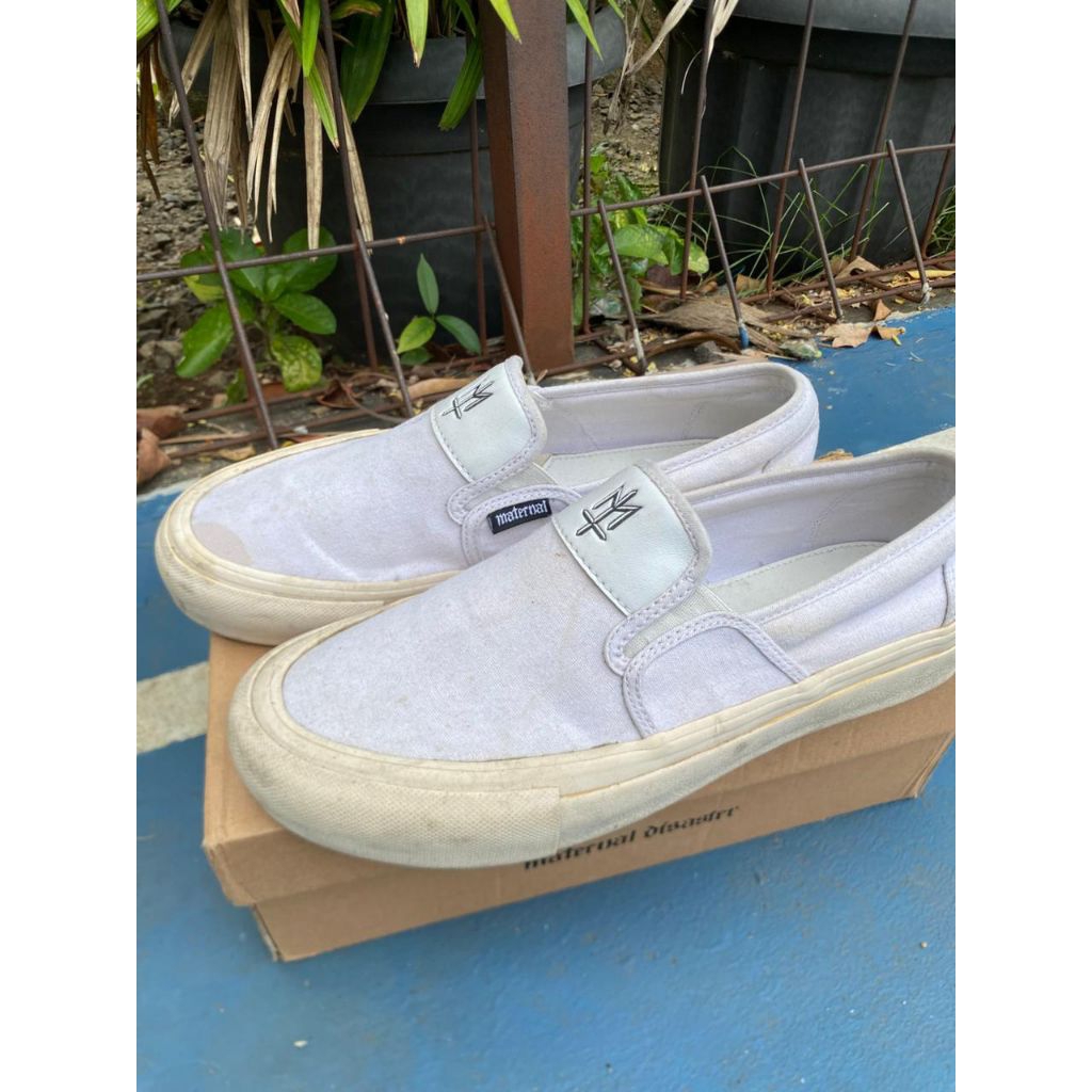 Sepatu Slip On Maternal