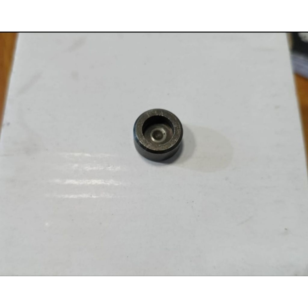 Cap Valve mesin diesel Kubota KND250 KND220 KND250