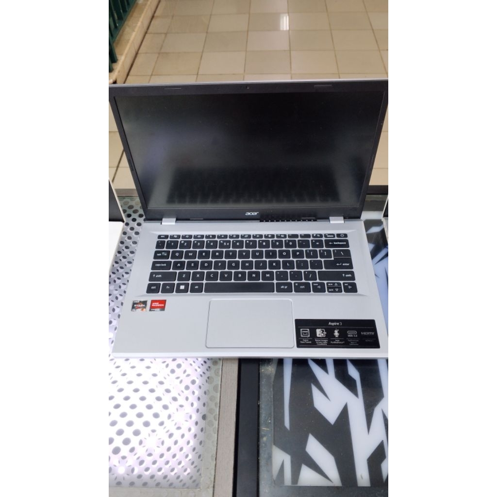 Acer aspire3