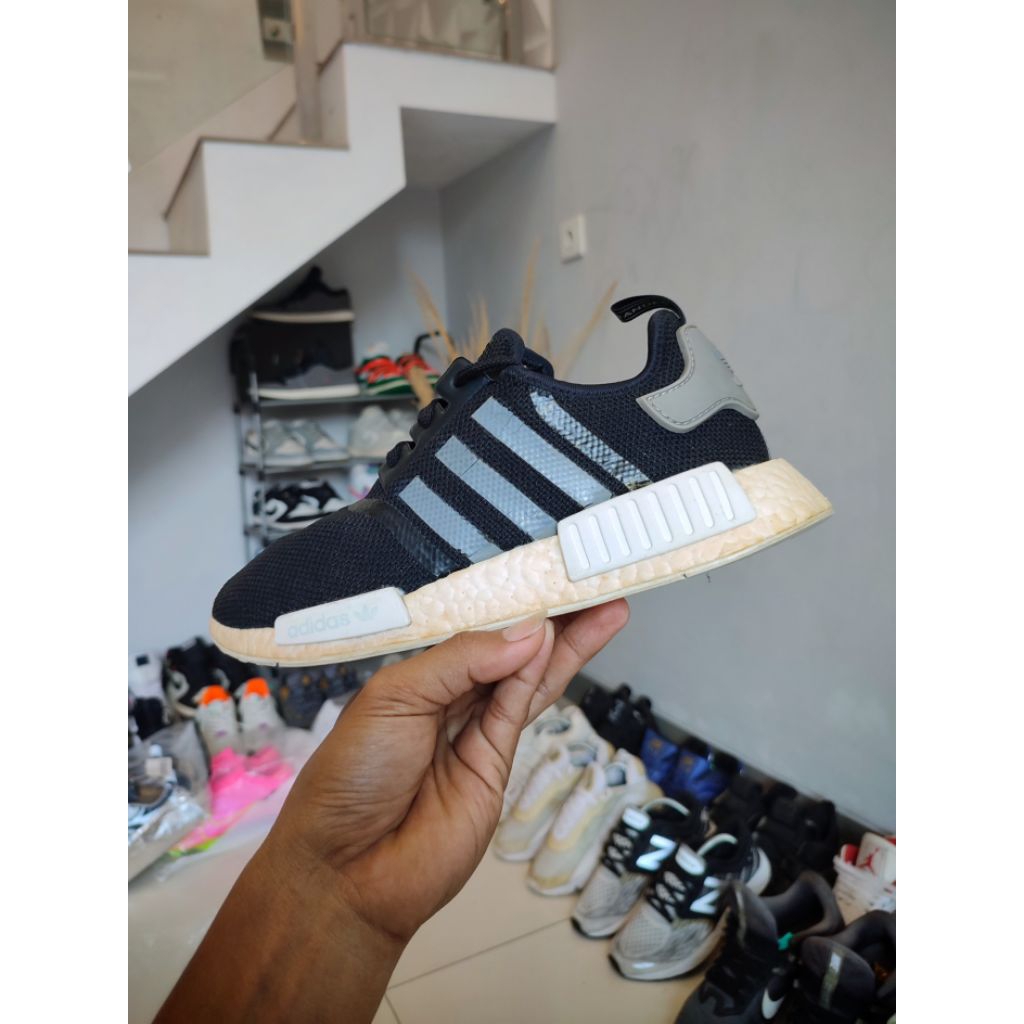 Sepatu second murah Adidas NMD (size.40-25cm)