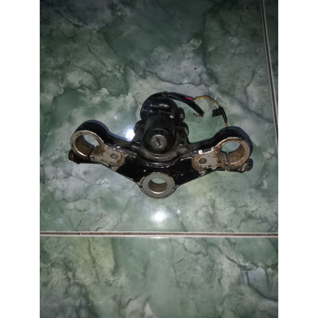 segitiga atas satria Fu original