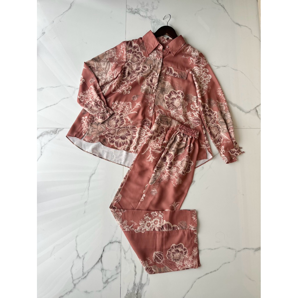 Setelan wearing klamby || One set Oneset blouse dan celana || atasan kemeja flowy dan straight pants