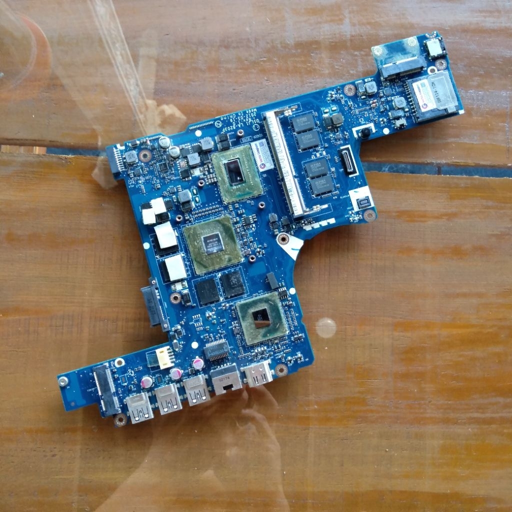 motherboard normal Acer M5-581T timeline U core i5-3317u dual vga