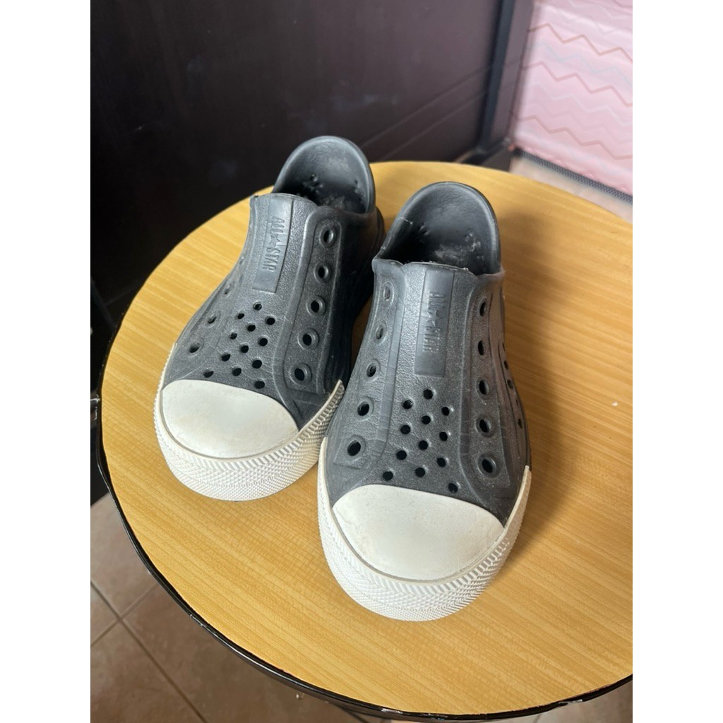 Preloved sepatu Converse