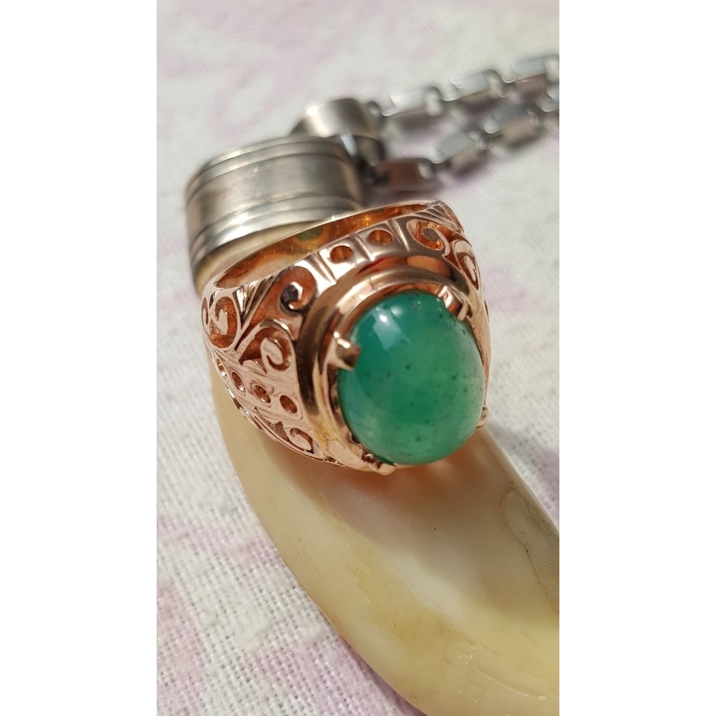 Bacan Green Halmahera Size Small Ring Gold 22K