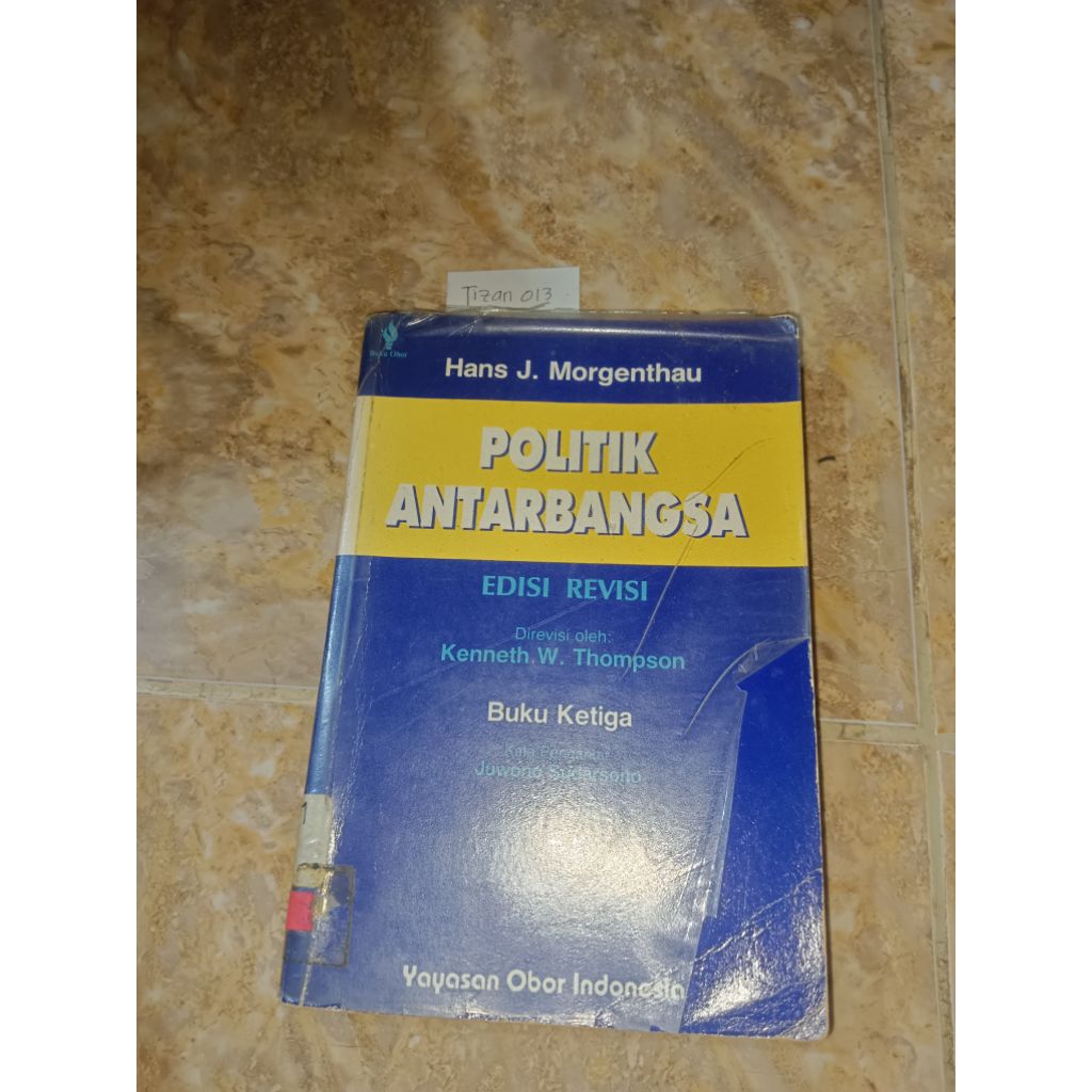Buku Politik antarbangsa Edisi revisi