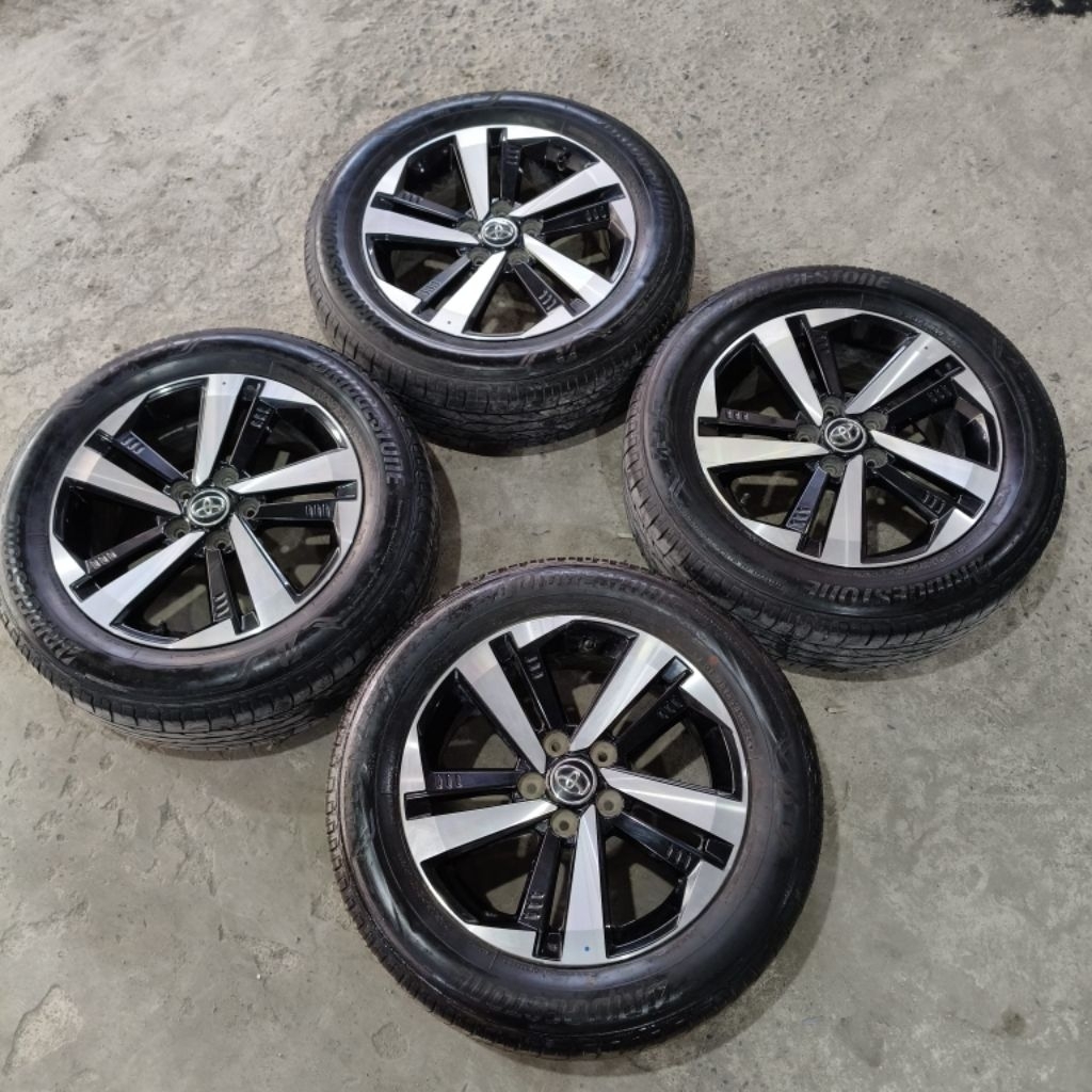 Velg Mobil Second OEM NEW RUSH Ring 17 pcd 5x114,3 + Ban Bridgestone 215 60 R17