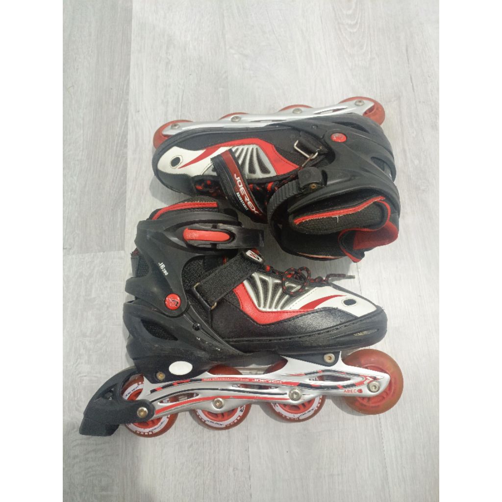 Sepatu Roda cowok size 38-41