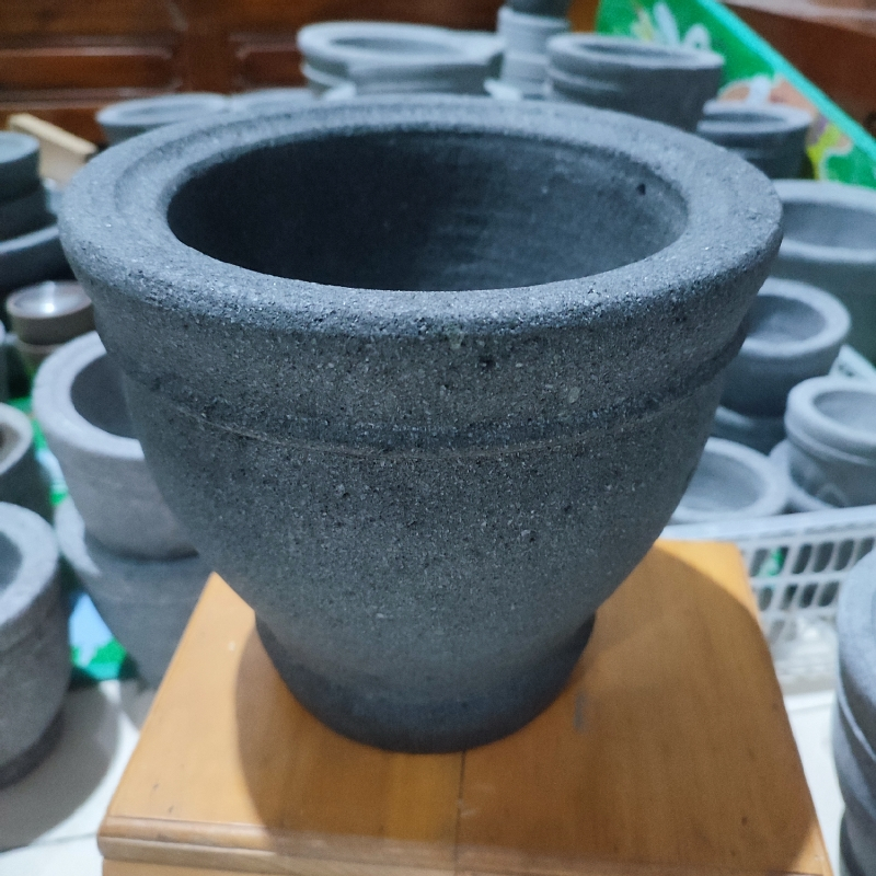 BEATA Lumpang Batu Asli / Lesung Batu Asli Ukuran 14 cm - 16 cm