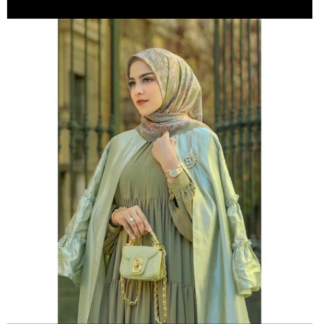 PRELOVED / PL BUTTONSCARVES