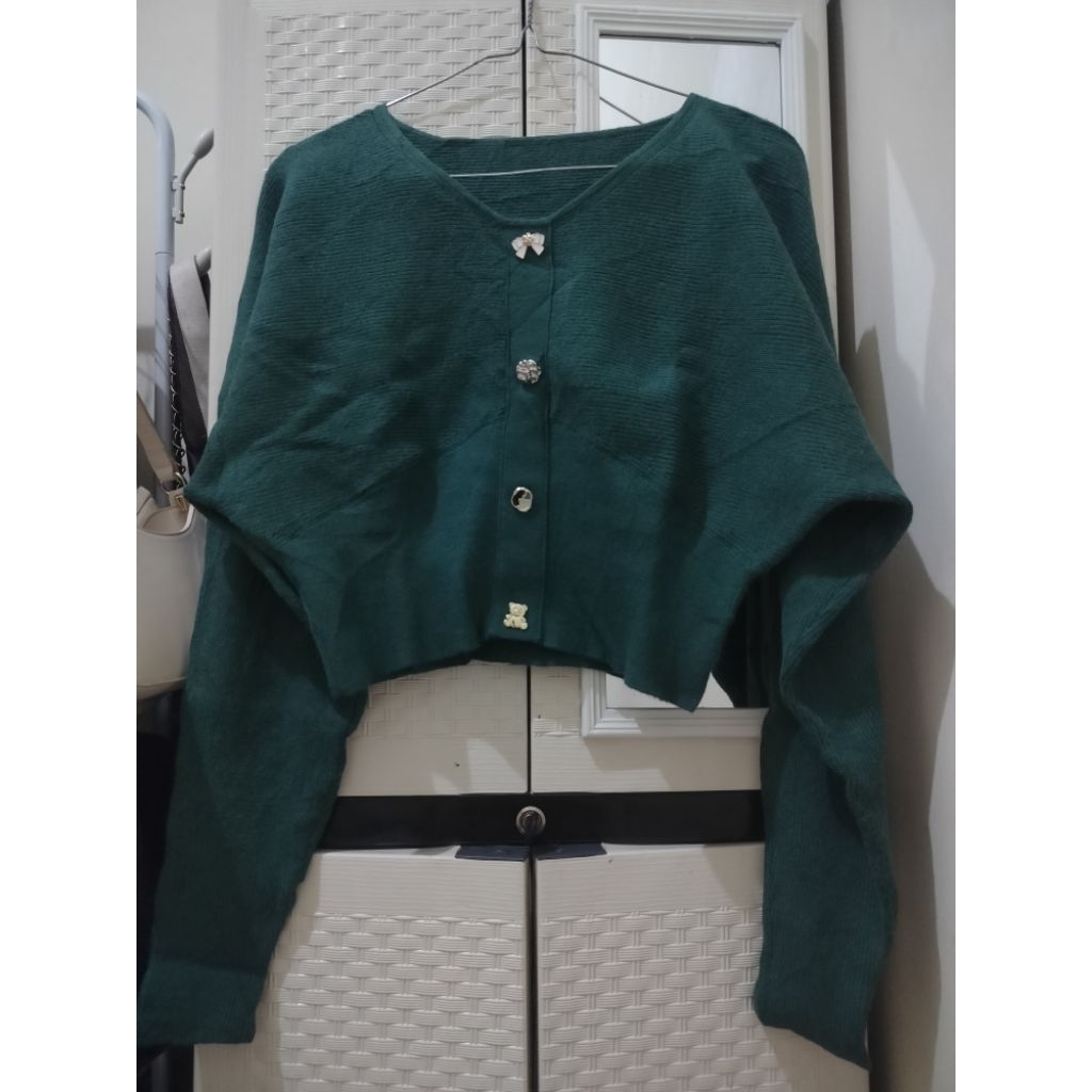 [Preloved] Sweater Batwing Crop Hijau Botol