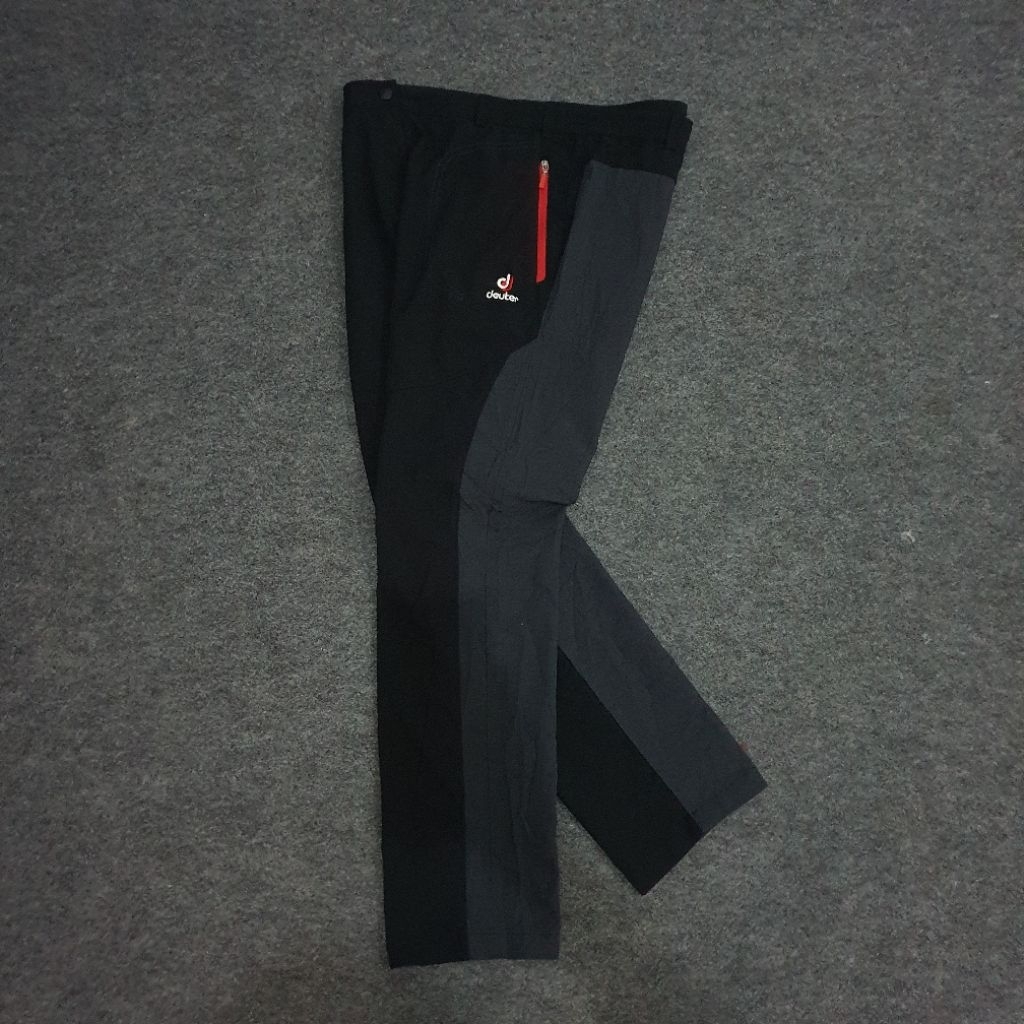 Celana outdoor deuter size 34-35 indo
