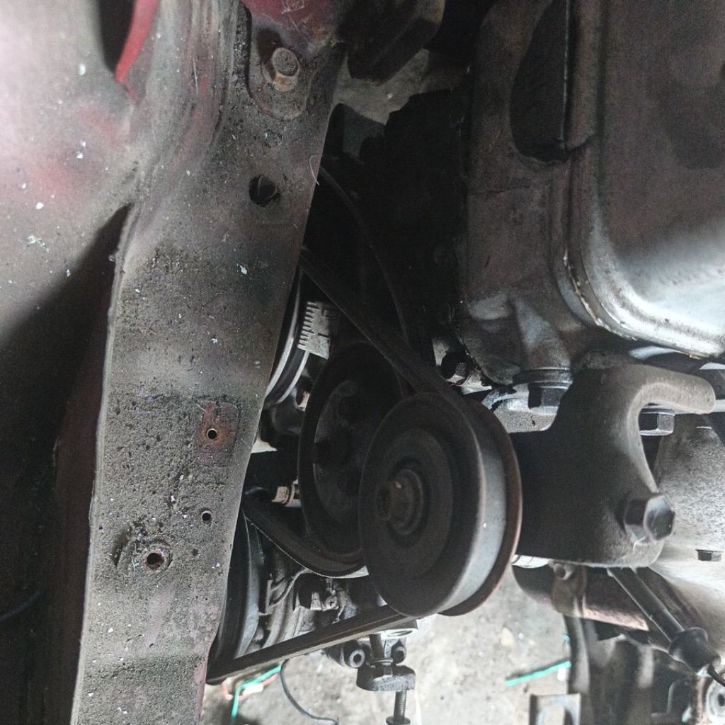 stelan vanbelt ford laser GL