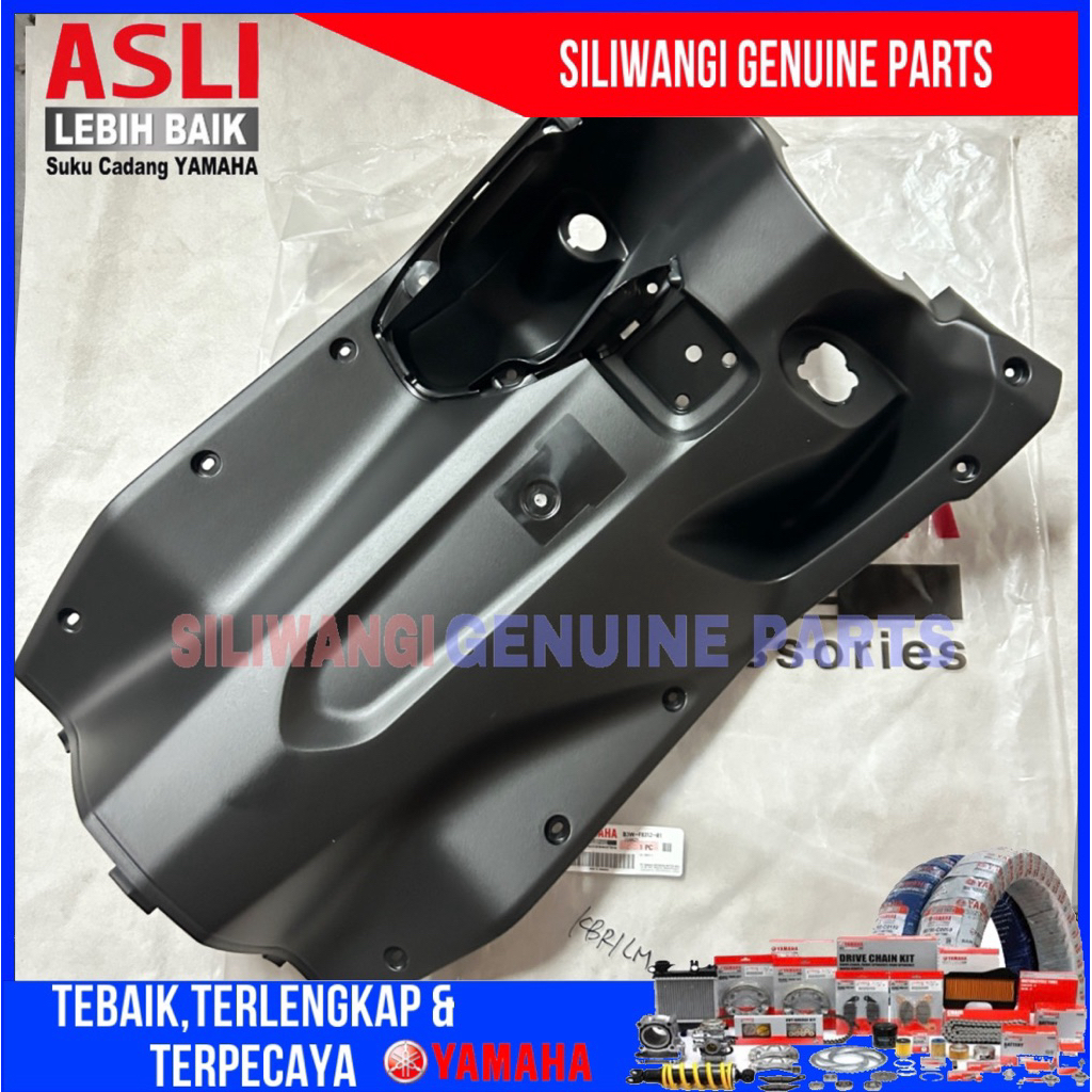 B3W-F8312-00 Legshield Dek Kunci Kontak Cover Inner Mio Gear 125 Original YAMAHA