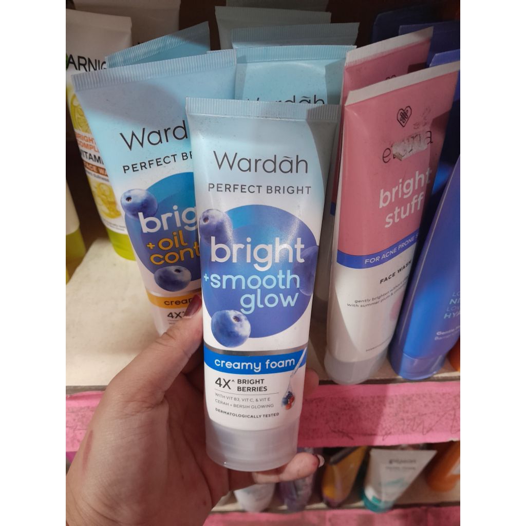 Wardah Perfect Bright Creamy Foam