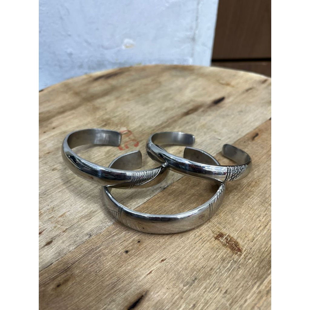 Gelang Tangan Pria Model C Tahan Karat Besi Putih Keren Tidak Luntur