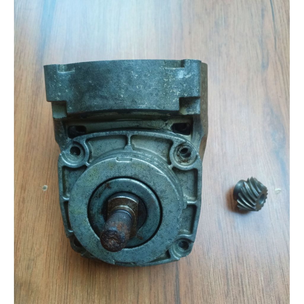 Kepala Gerinda MAKITA GA7020 GA 7020 Second Original