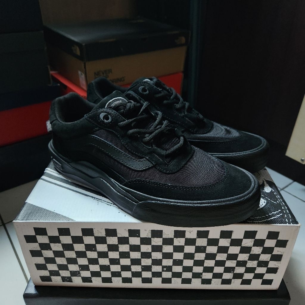 VANS SKATE WAYVEE BLACK RESMI