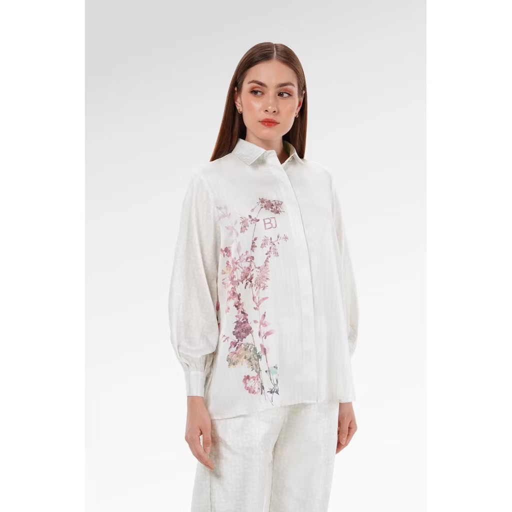 viola basic shirt lily benang jarum size M