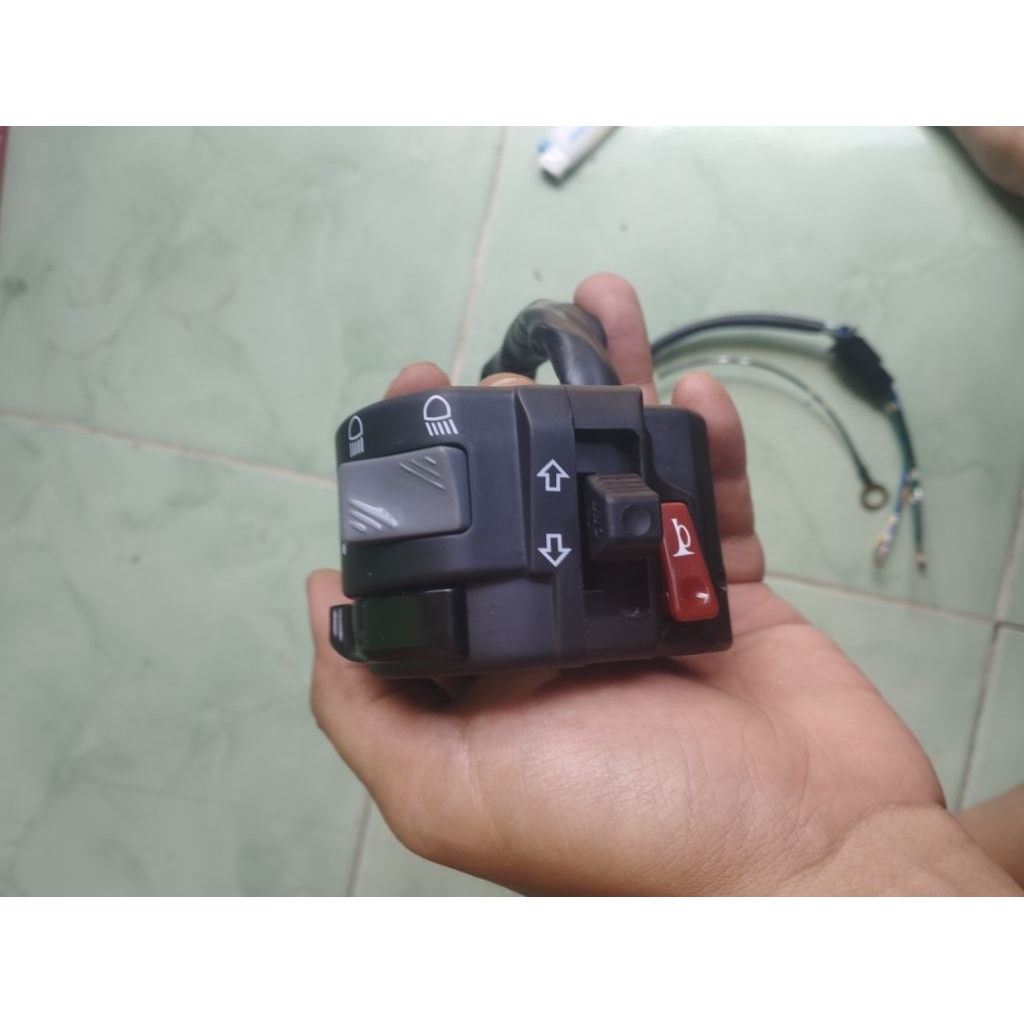 saklar kiri vixion original