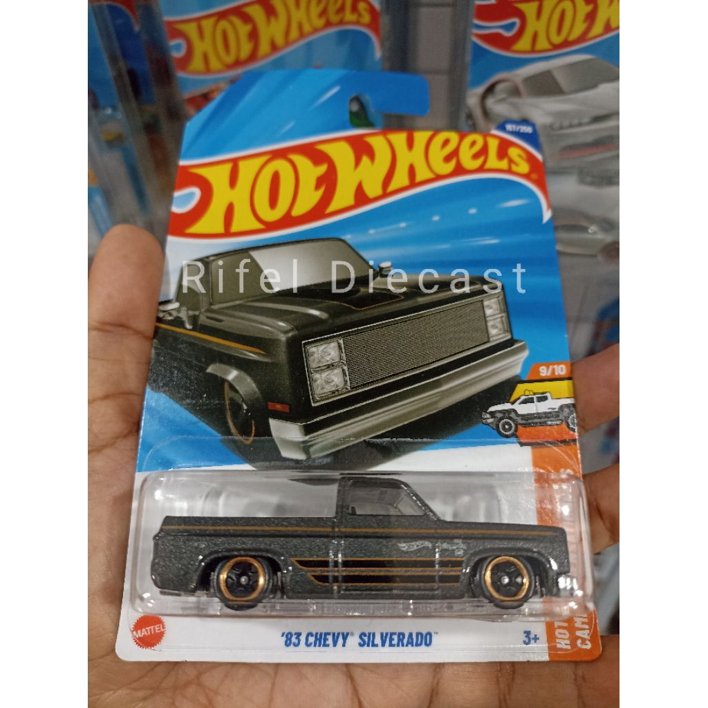 Hot Wheels 83 Chevy Silverado