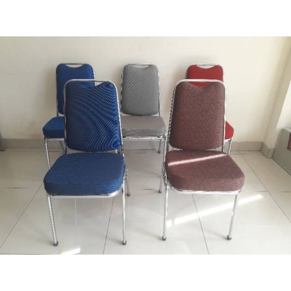 Kursi susun Futura FTR 405