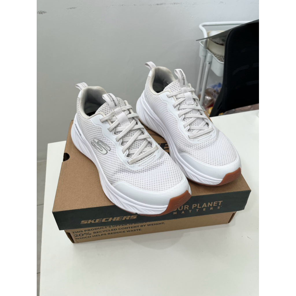 Sepatu Sneakers putih skechers us8 pria white original asli