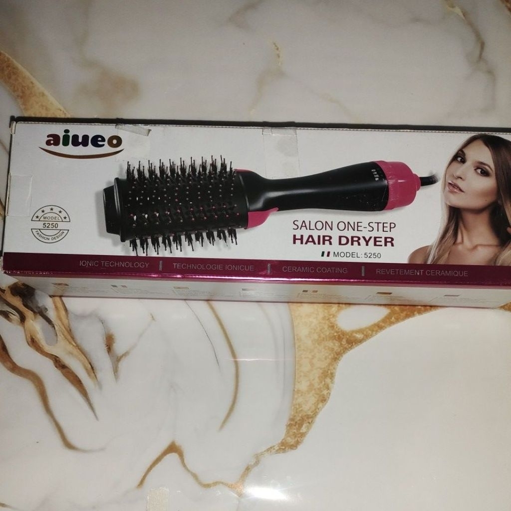 Sisir-Catokan-HairdryerSisir