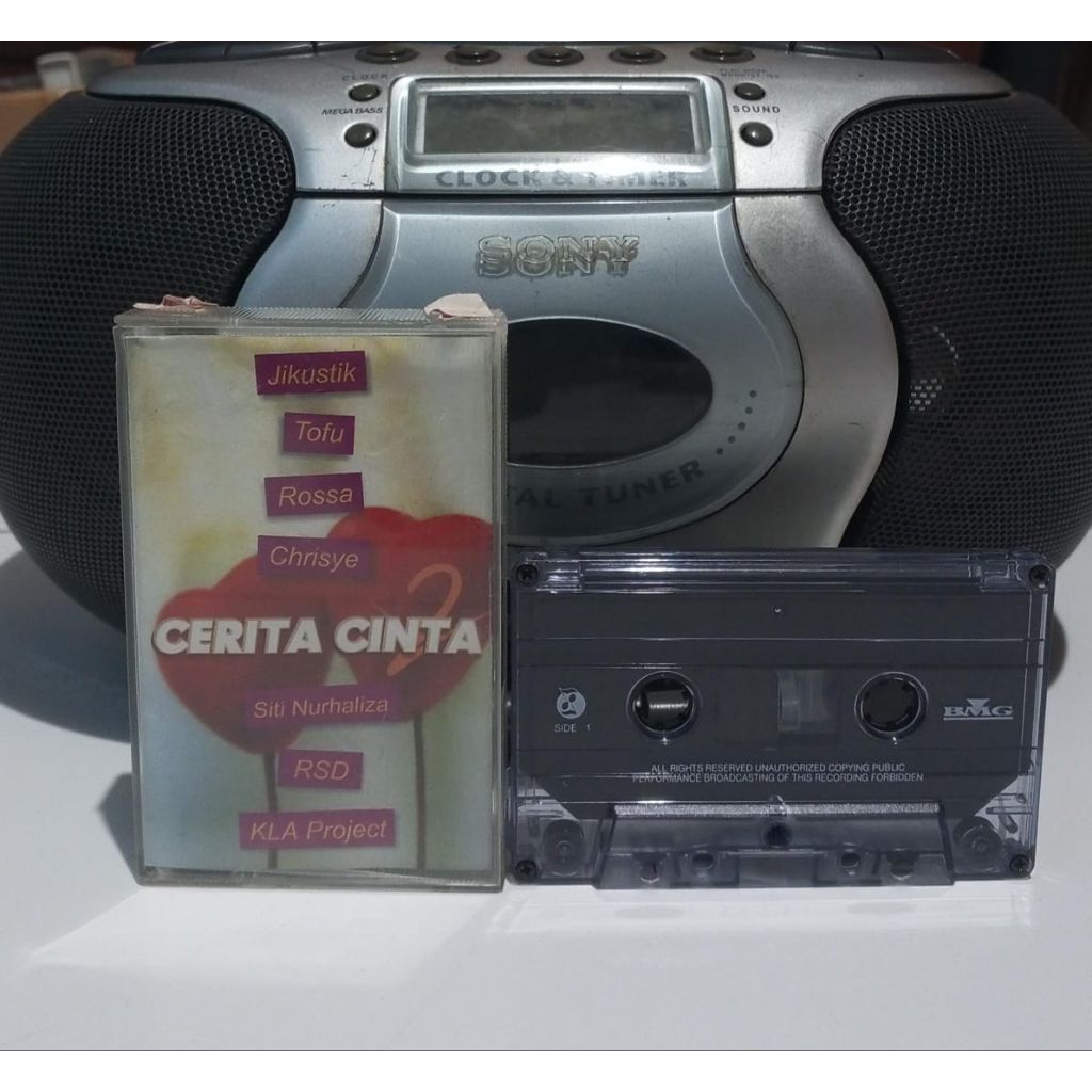 Kaset Pita Cerita Cinta