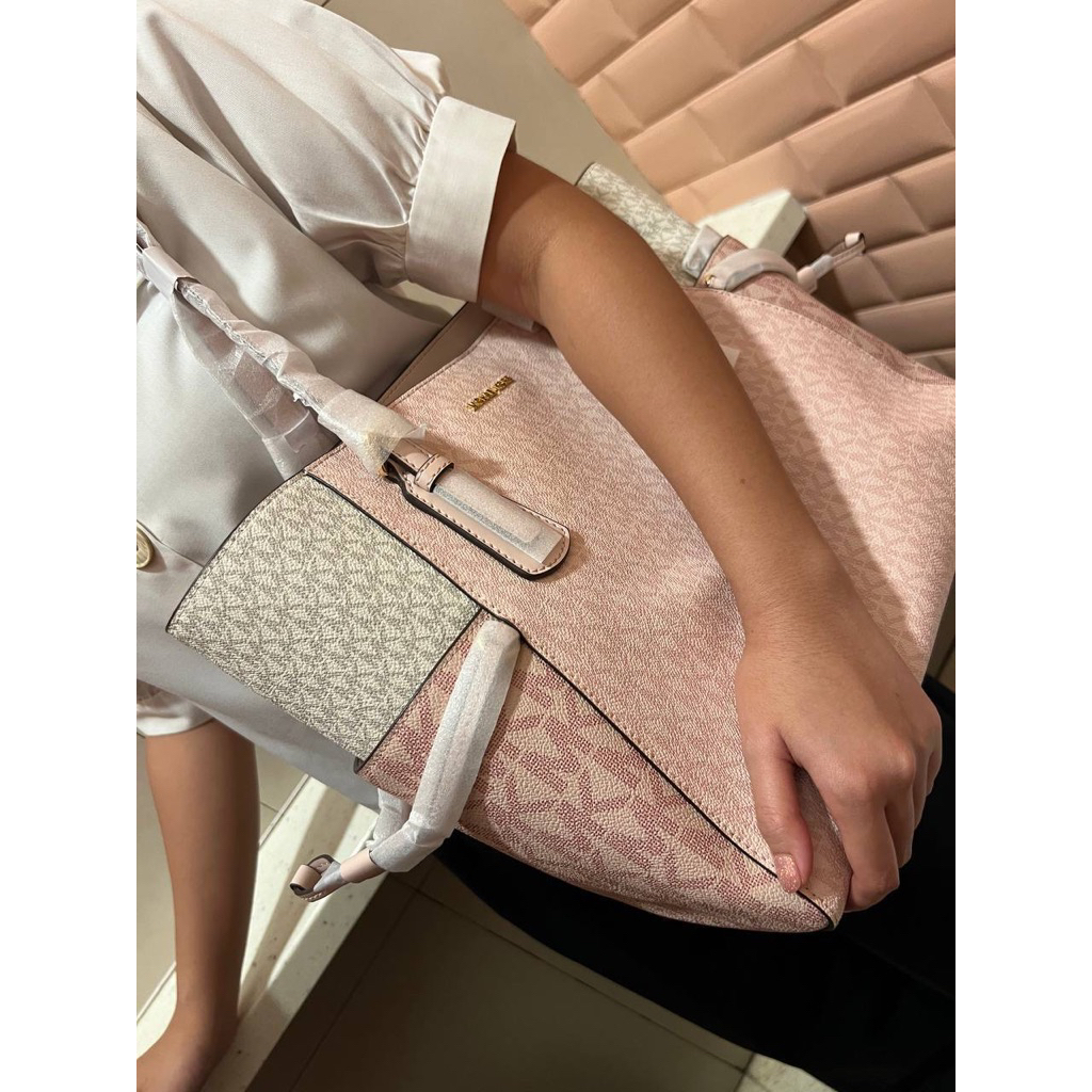 Michael Kors Bag Authentic 100% Original Store America Signature Brown