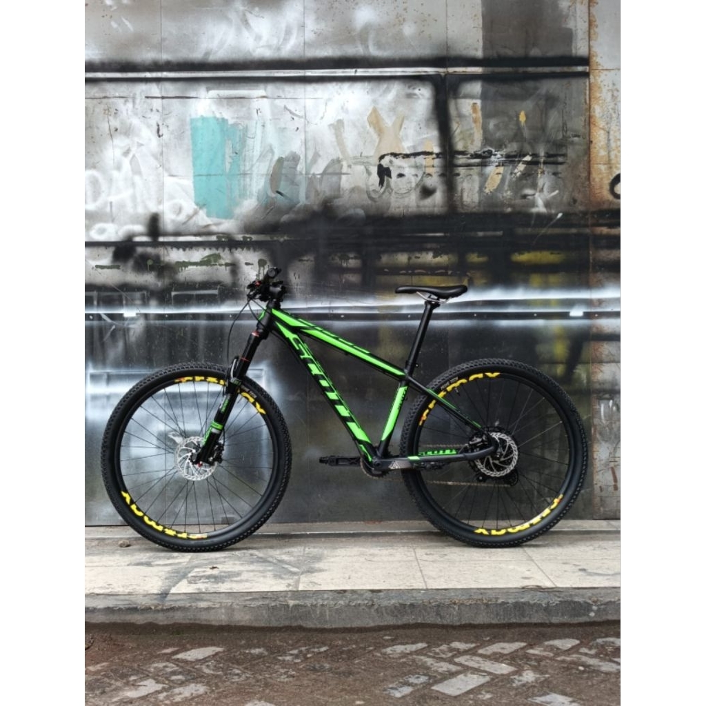 Scott scale 740  size S