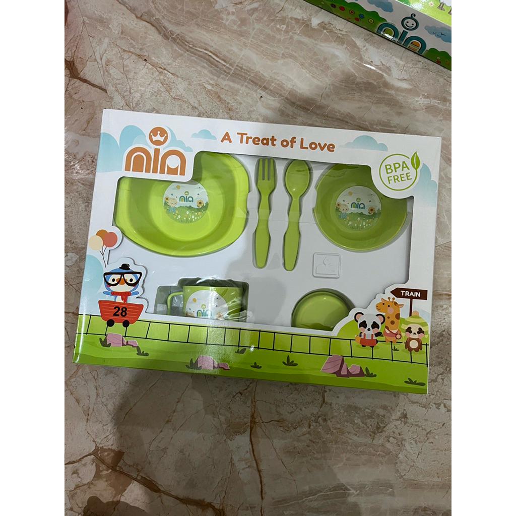 Nia Feeding Set Box Besar