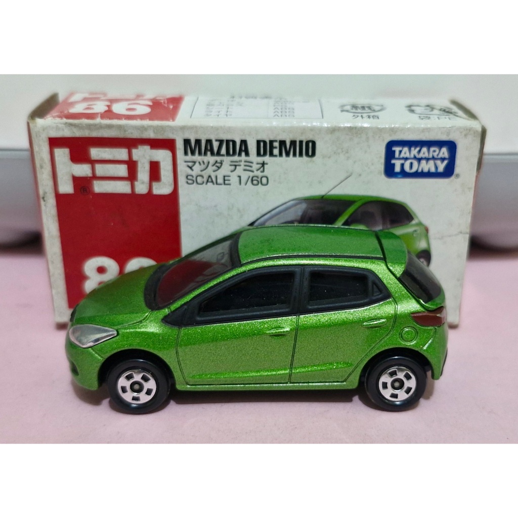 Takara Tomy Tomica 86 Mazda Demio