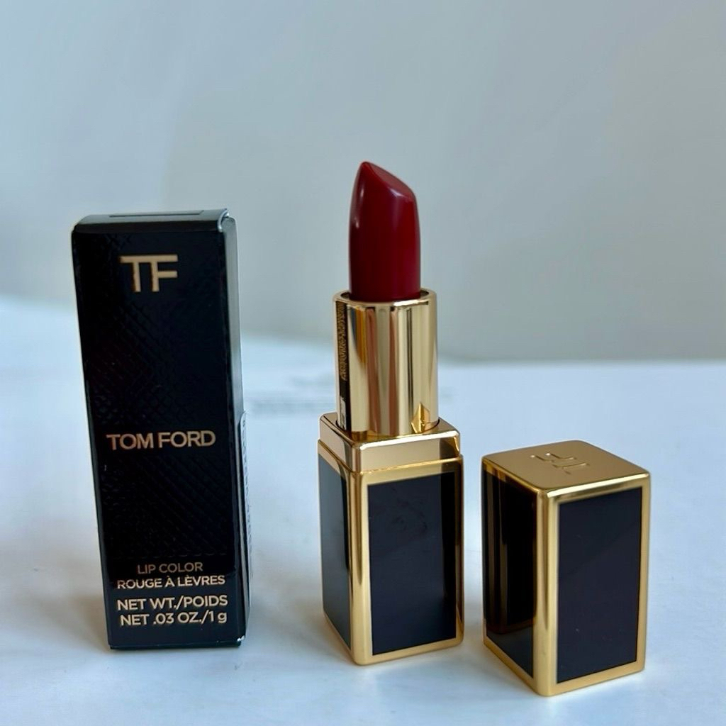 Tom Ford Lip Color Matte #16 Scarlet Rouge – Lipstik Mewah Warna Merah Elegan Tahan Lama