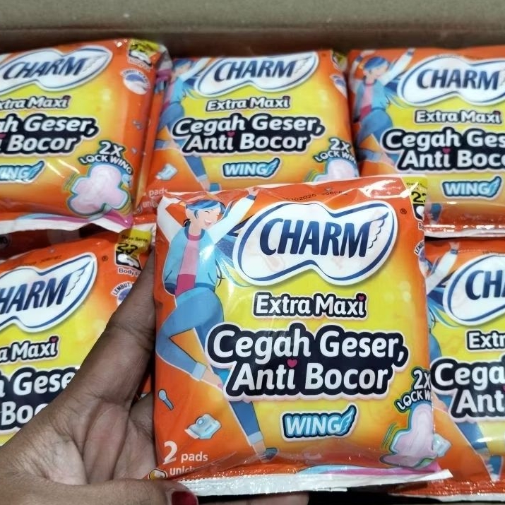 2 Renteng charm extra Maxi pembalut wanita bersayap