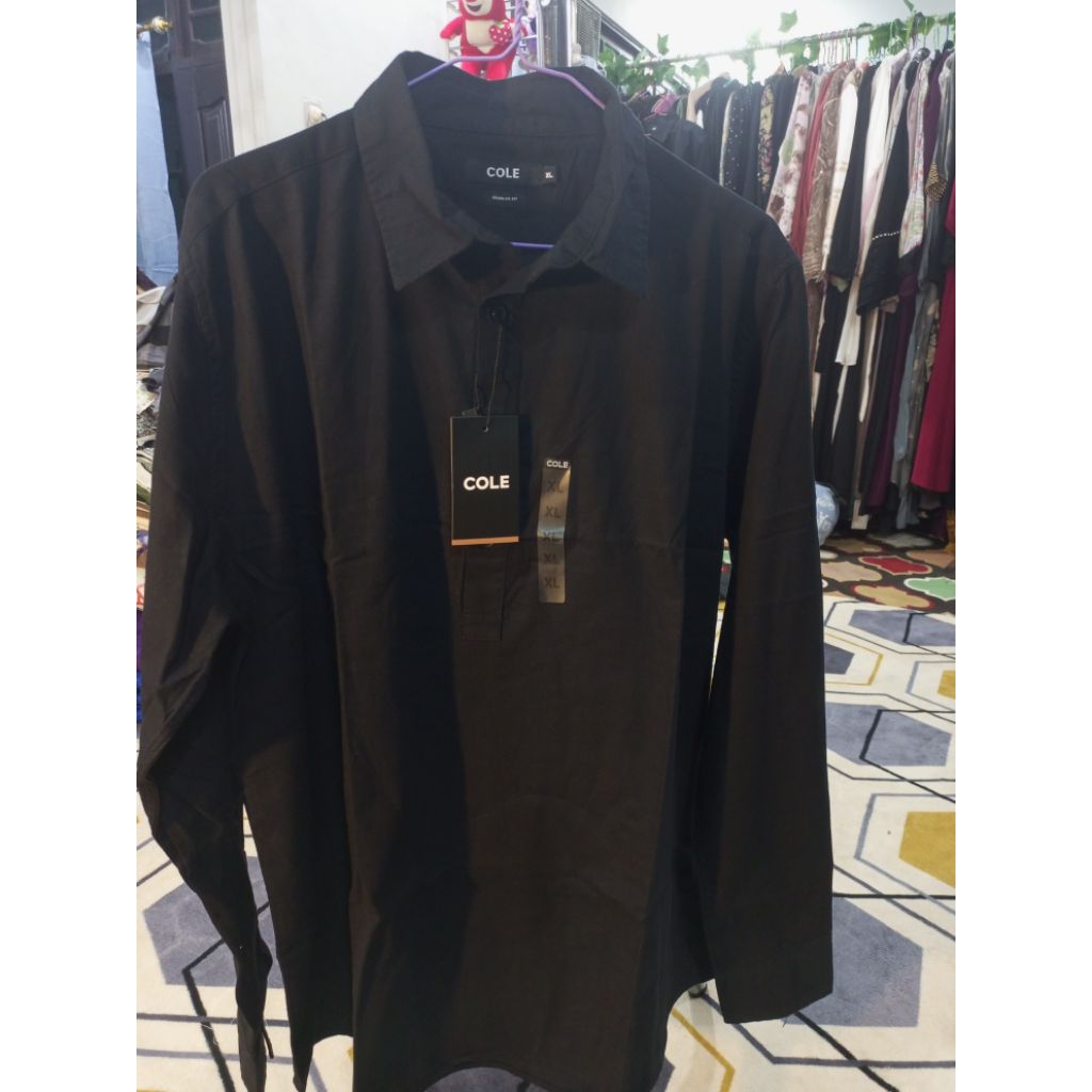 KEMEJA PRIA COLE HITAM XL