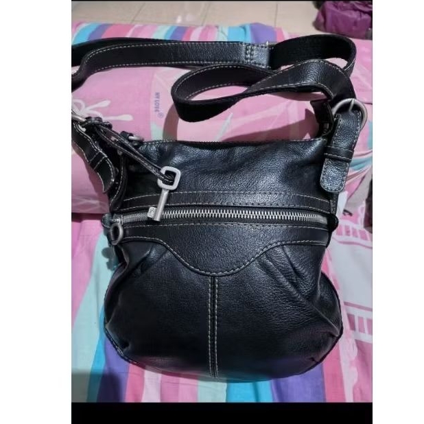 Preloved Tas Sling Ocil fiftyfour sling ocil 54 hitam crossbody 54