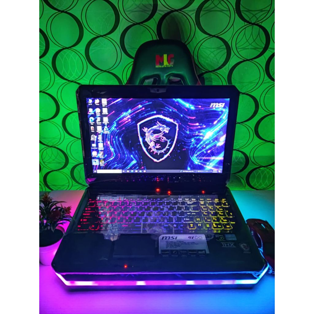 Laptop Gaming MSI DOMINATOR RAM 20Gb Core i7 SSD+HDD DUAL VGA